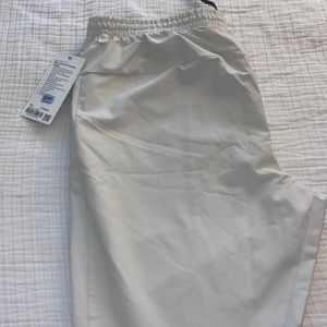 lululemon Men’s Trousers - Color: Bone